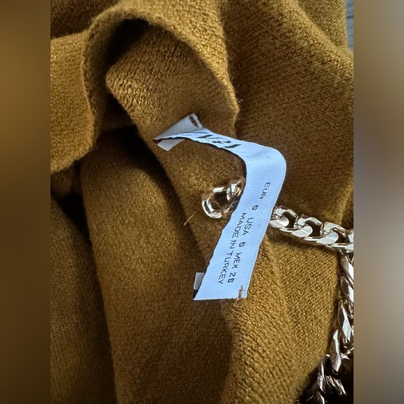 Zara - Long Sleeve Knit Top With Gold Chain - S - Picture 6 of 6